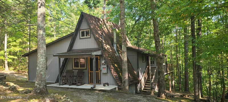 5720 S Hilltop Dr, Tallassee, TN 37878