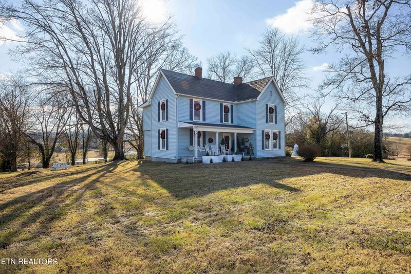 5721 River Rd, Loudon, TN 37774