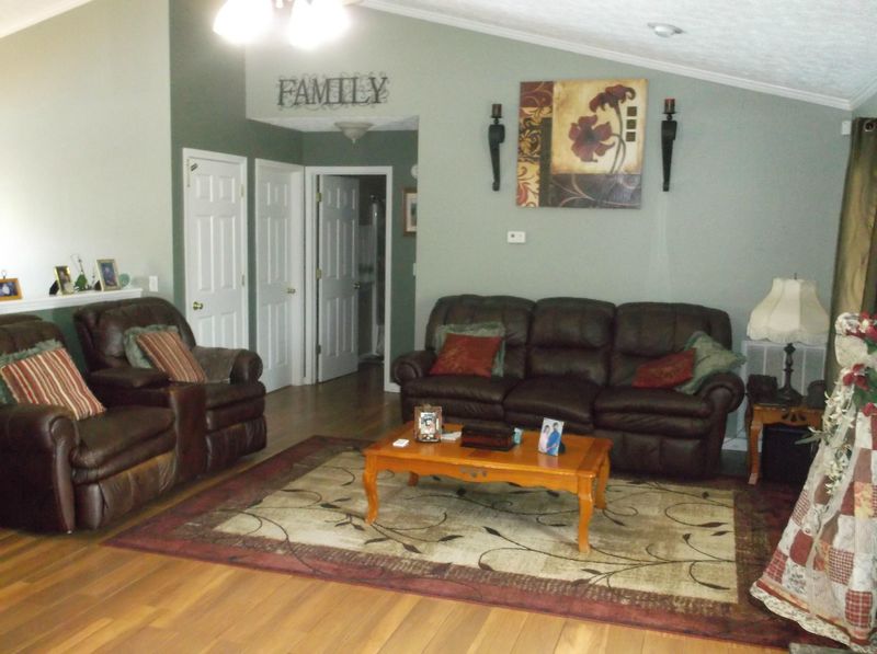 5725 Winchester Ave, Russellville, TN 37860