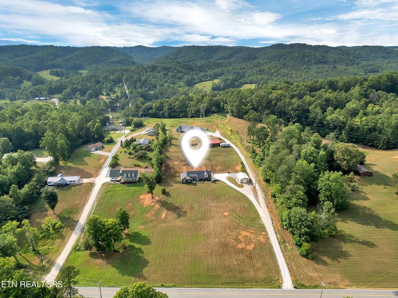 5728 Hickory Valley Rd, Heiskell, TN 37754
