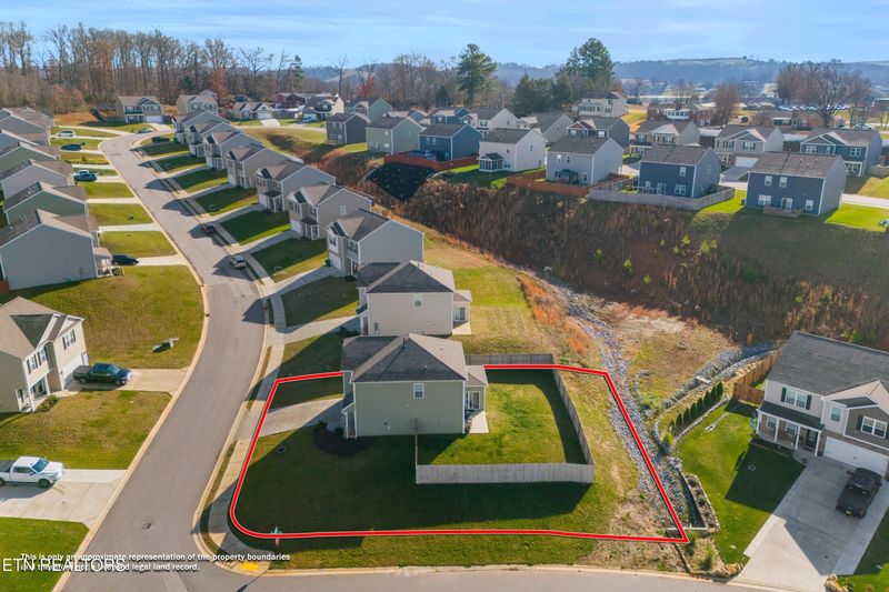 573 Cliff St, Morristown, TN 37814