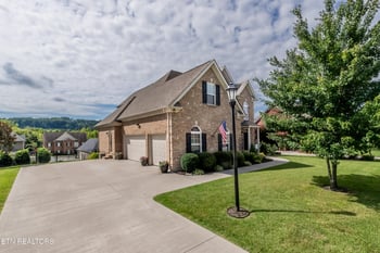 5731 Enchanted Ln, Knoxville, TN 37918