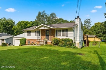 5731 Wooded Acres Dr, Knoxville, TN 37921
