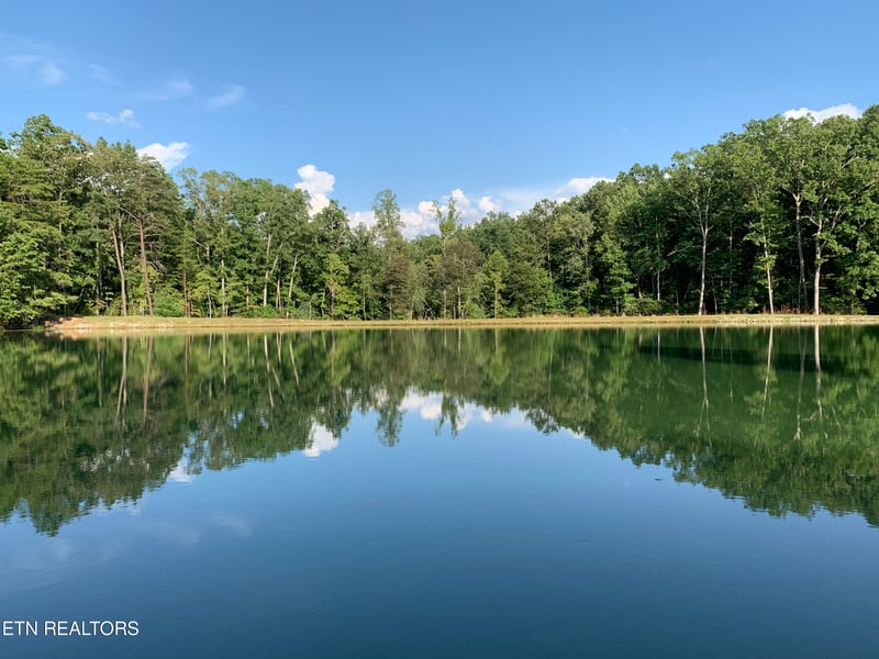 5737 Gold Pond Way, Tallassee, TN 37878