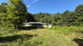 5739 Morgan Co Hwy, Lancing, TN 37770