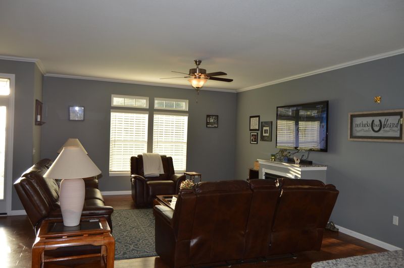 574 Highland Ridge Dr, Crossville, TN 38555