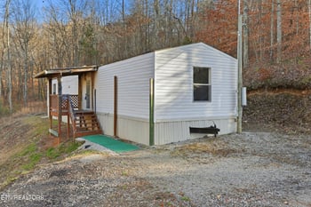 574 Peach Orchard Rd, Andersonville, TN 37705