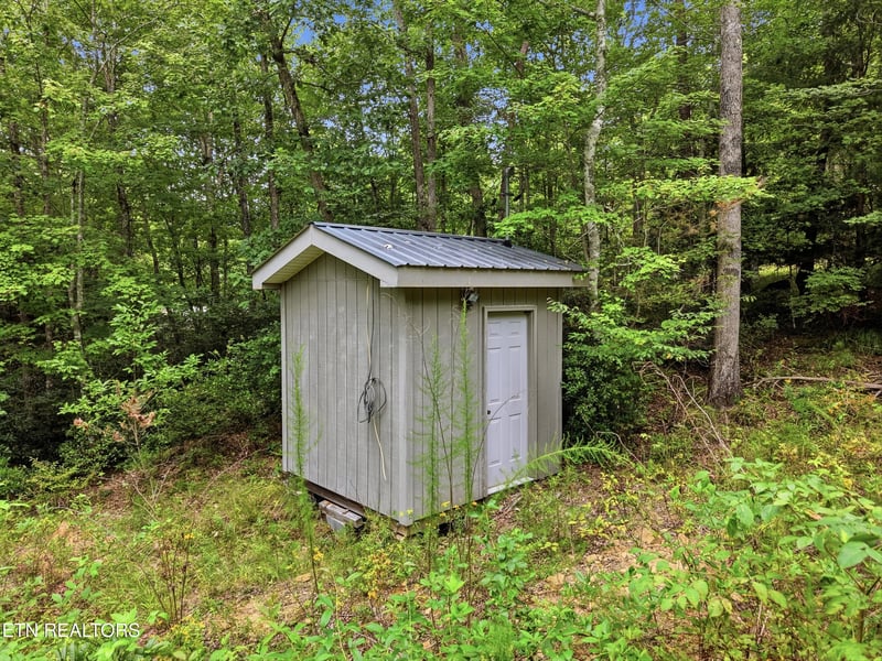 574 River Rd, Crossville, TN 38572