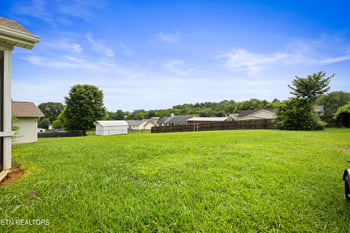 5748 Quail Run Dr, Maryville, TN 37804