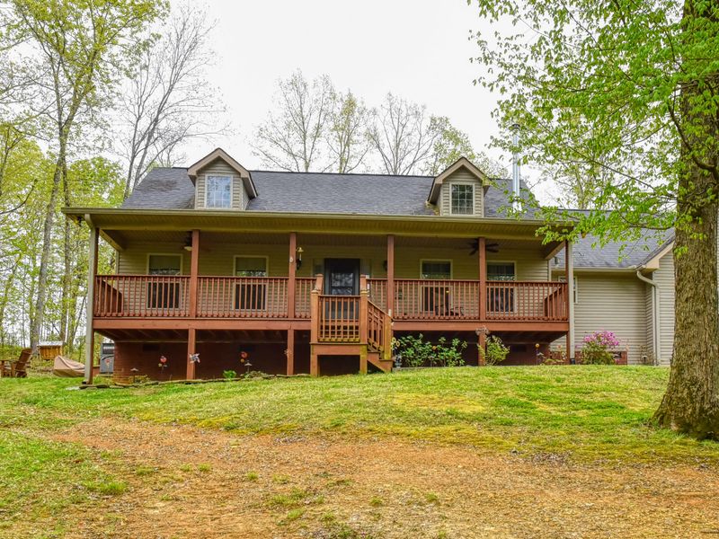 575 Adams Rd, Walland, TN 37886