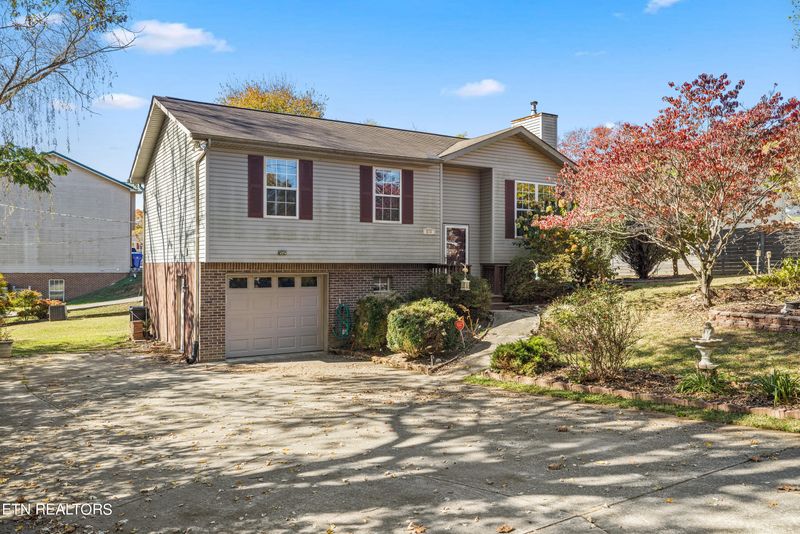 575 Cherokee Ave, Clinton, TN 37716