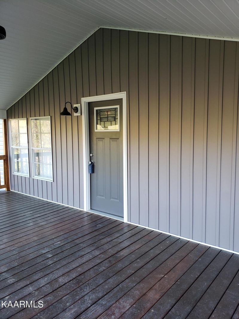 575 Walden Ridge Ln, Caryville, TN 37714