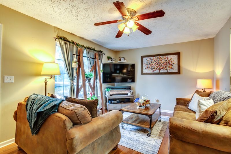 5755 Simpson Rd, Loudon, TN 37774
