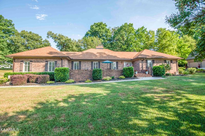 576 Wedgwood Dr, Alcoa, TN 37701