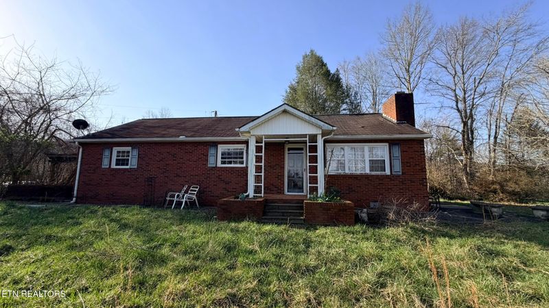 577 Blizzard Mines Rd, Harriman, TN 37748