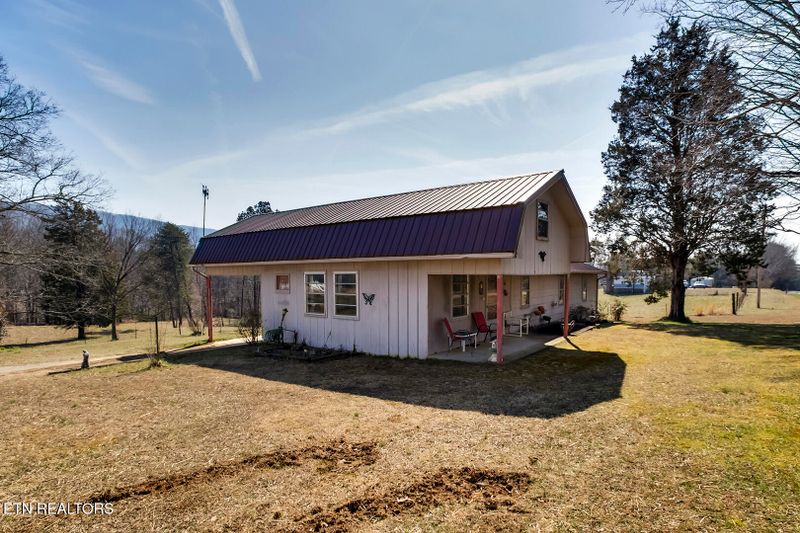 577 County Road 890, Etowah, TN 37331