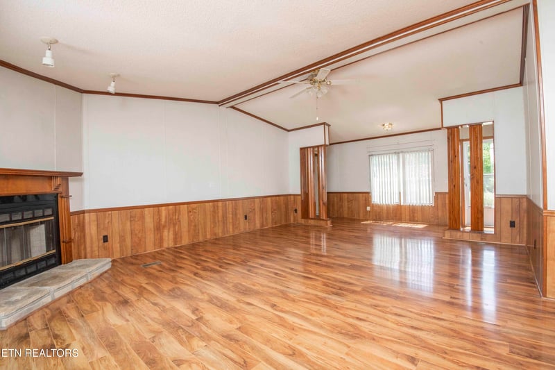 5778 Davis Ferry Rd, Loudon, TN 37774