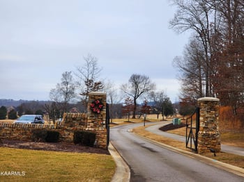 578 Mockingbird Ln, Loudon, TN 37774