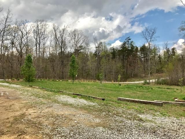 578 Table Top Rd, Crossville, TN 38555