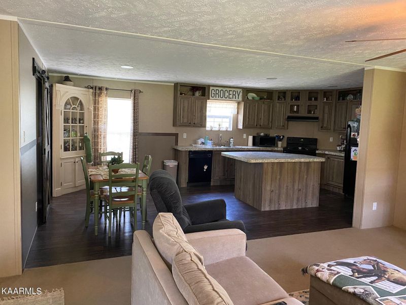 579 New Providence Rd, Tellico Plains, TN 37385