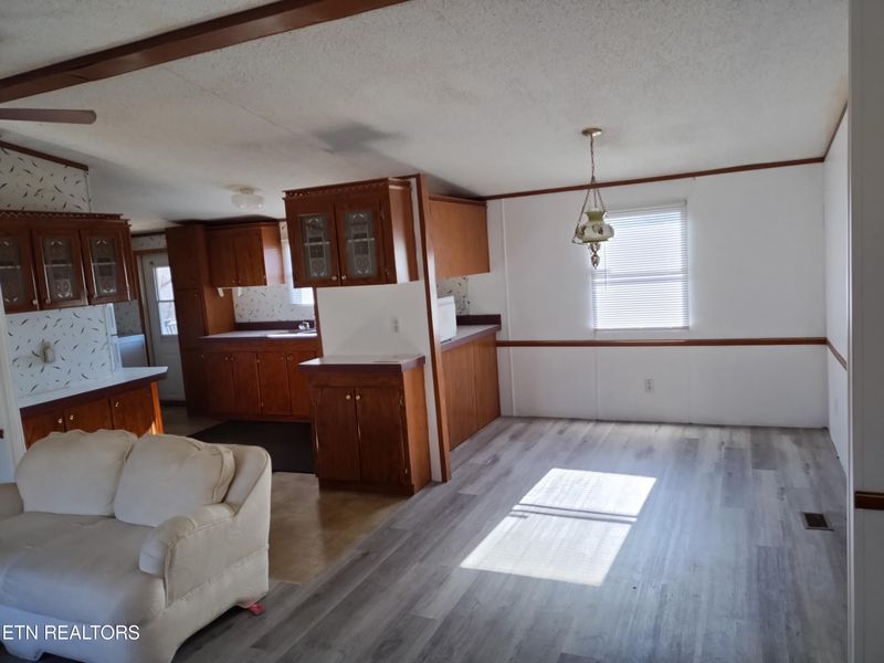 5790 N 2nd St, Russellville, TN 37860