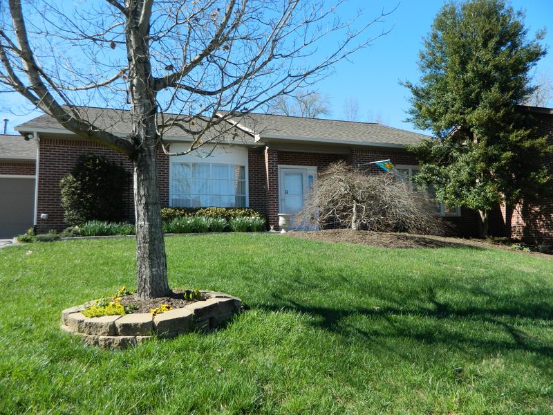 58 Riverview Dr, Oak Ridge, TN 37830