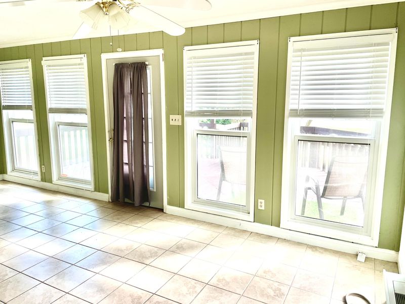58 Valley Forge Dr, Oak Ridge, TN 37830