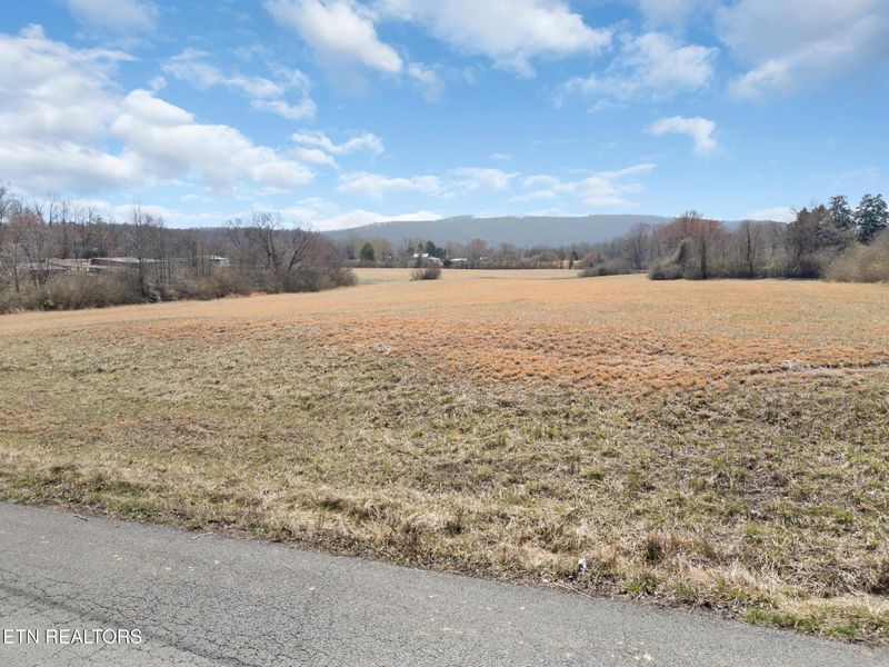 58 W End Rd, Rockwood, TN 37854
