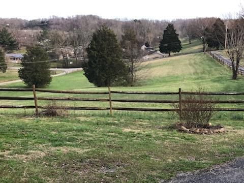 580 Butter And Egg Rd, Jacksboro, TN 37757
