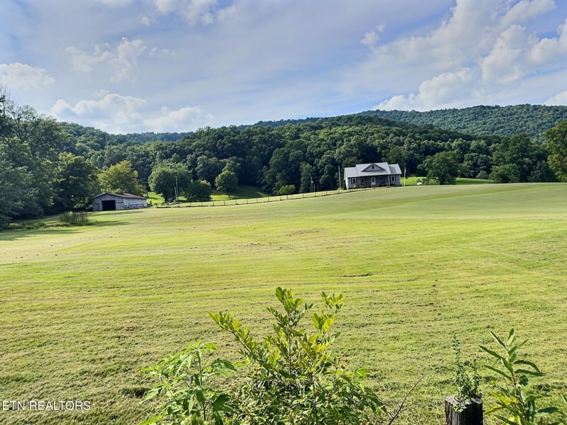 580 Elk Fork Rd, Pioneer, TN 37847