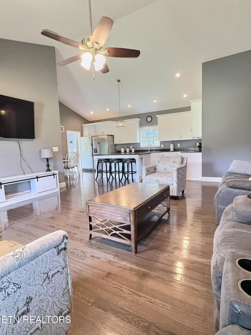 580 Elk Fork Rd, Pioneer, TN 37847