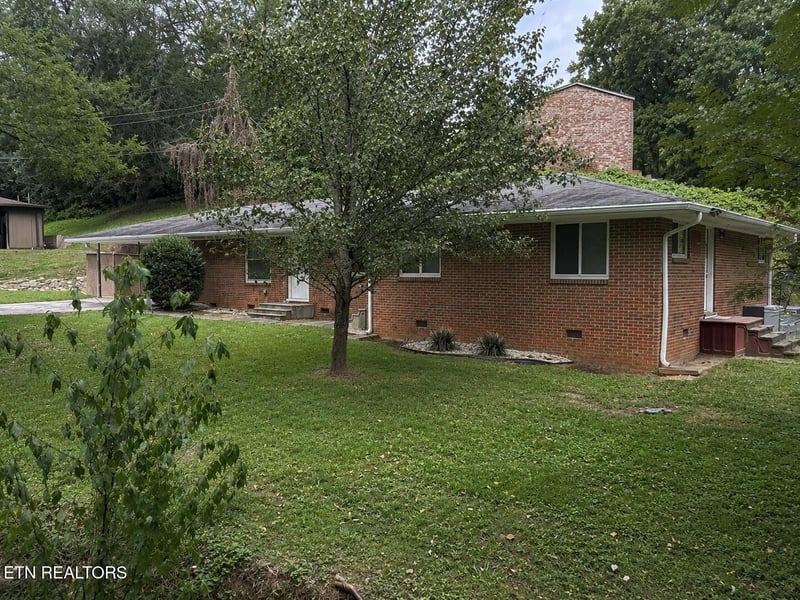 5800 Fountain Rd, Knoxville, TN 37918