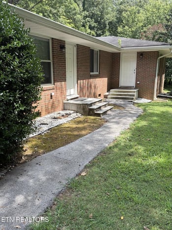 5800 Fountain Rd, Knoxville, TN 37918