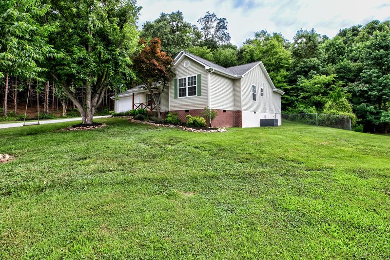 5800 Tobago Ln, Knoxville, TN 37921