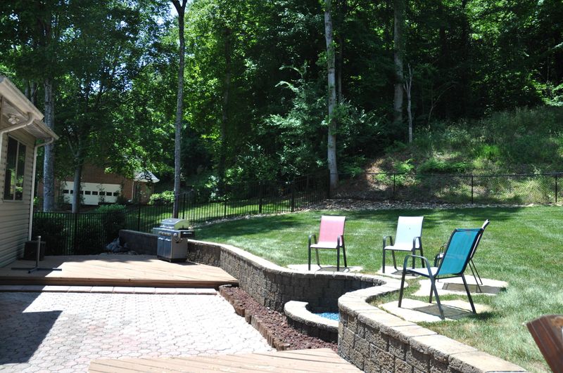 5801 Meadow Glen Dr, Knoxville, TN 37919