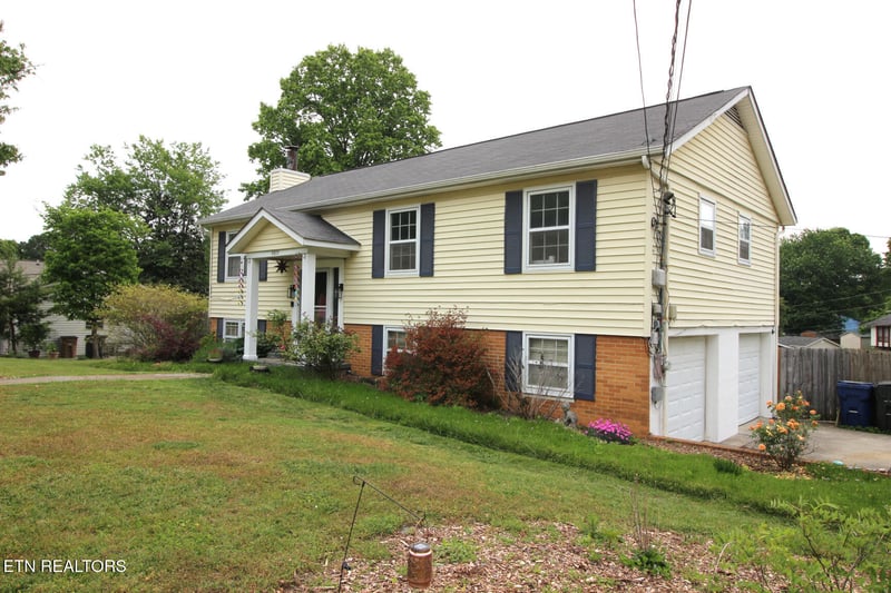 5801 Outer Dr, Knoxville, TN 37921