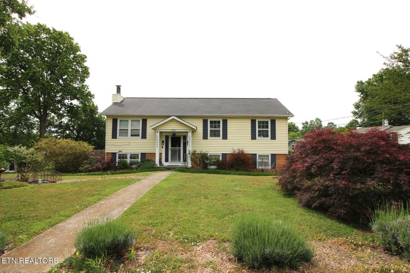 5801 Outer Dr, Knoxville, TN 37921