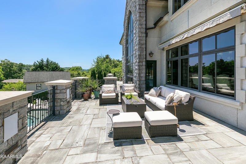 5804 Lyons View Pike, Knoxville, TN 37919