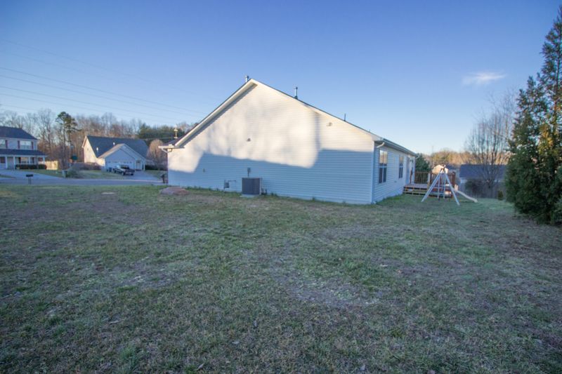 5804 Pine Needle Ln, Knoxville, TN 37921