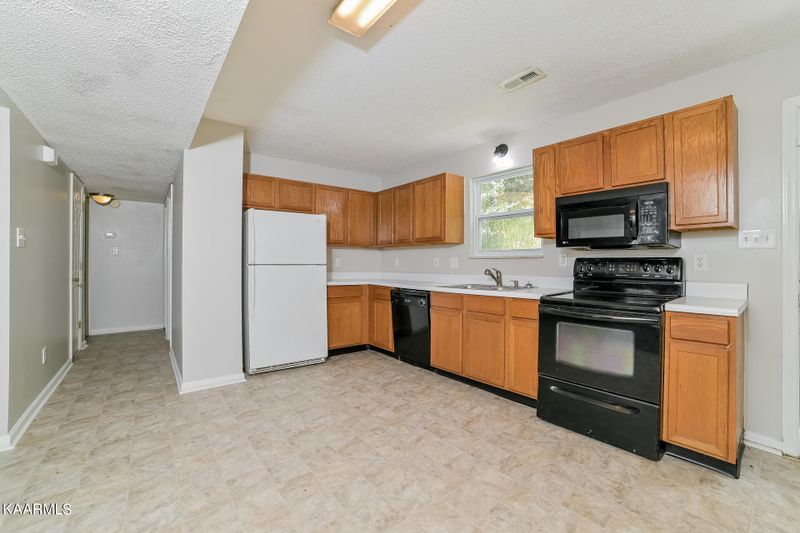 5805 Windtree Ln, Knoxville, TN 37921