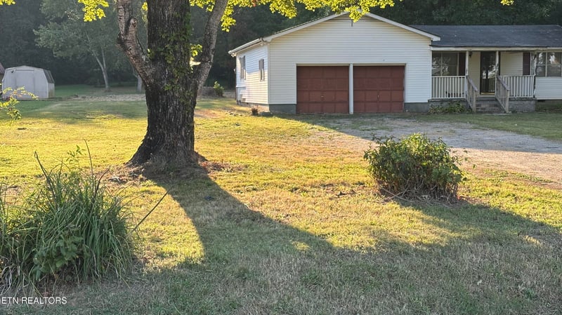 5807 Maloneyville Rd, Corryton, TN 37721