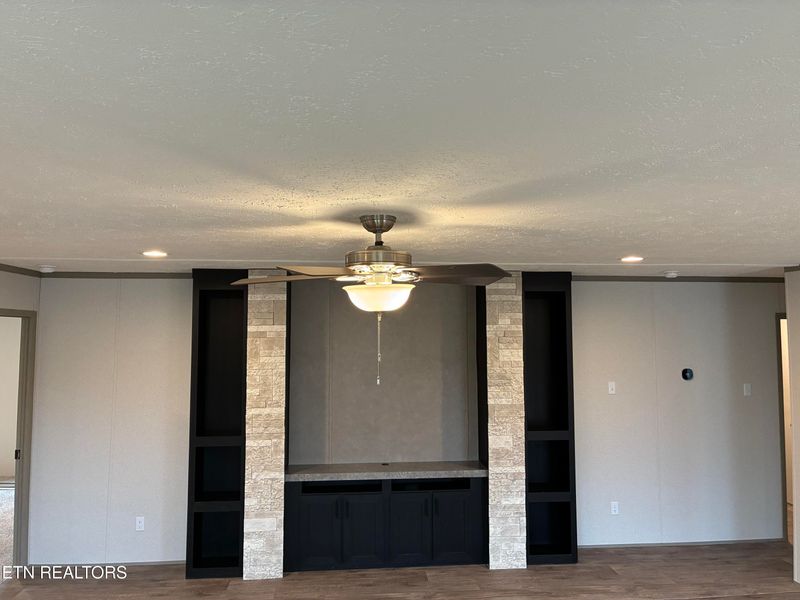 5807 NE Eldridge Rd, Knoxville, TN 37918