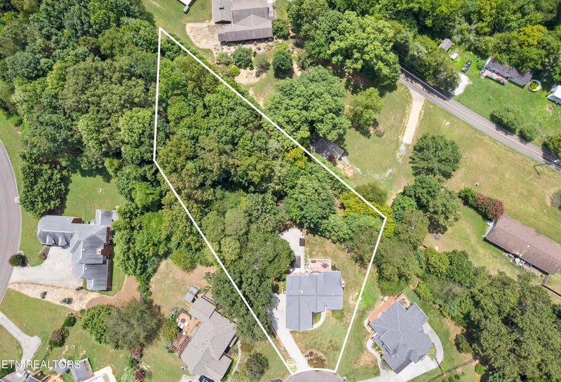 5808 Broughton Ct, Powell, TN 37849