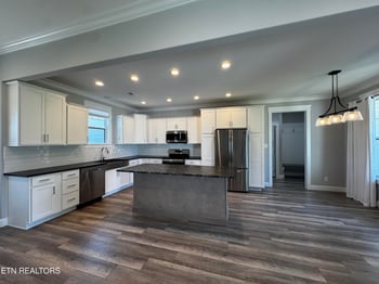 5808 Chester Ln, Maryville, TN 37801