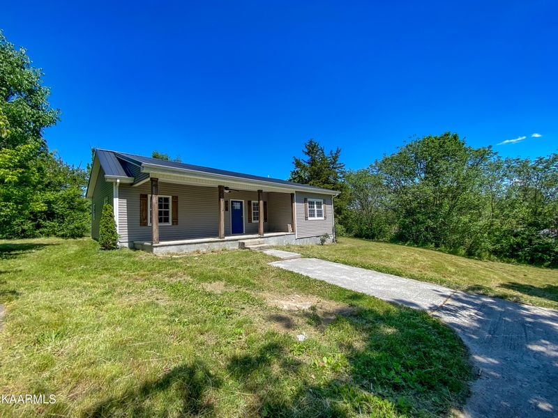 581 Demory Rd, Lafollette, TN 37766