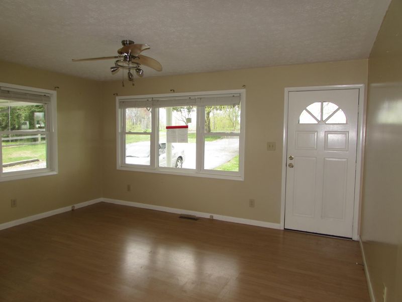 581 Heidel Rd, Wartburg, TN 37887