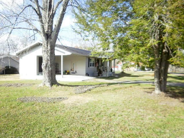 581 Lee Dr, Crossville, TN 38555