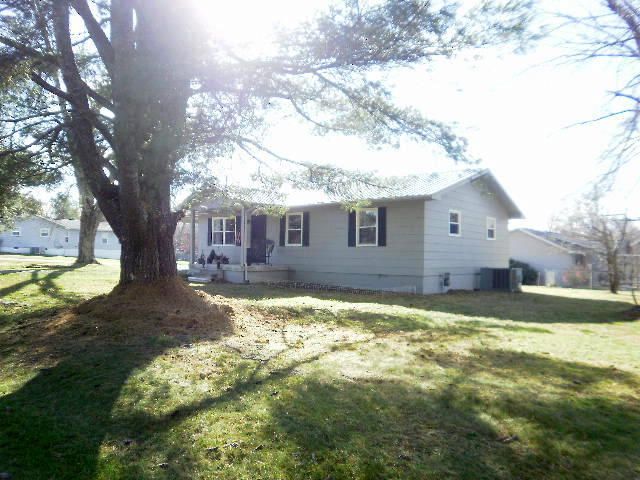 581 Lee Dr, Crossville, TN 38555