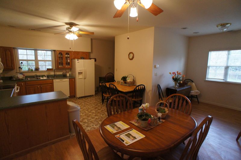 581 Shady Ln, Oneida, TN 37841
