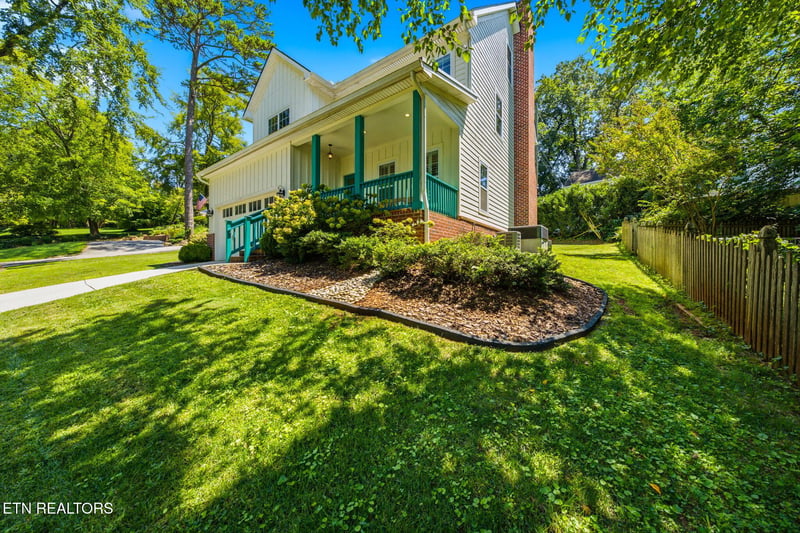 5810 Westover Dr, Knoxville, TN 37919